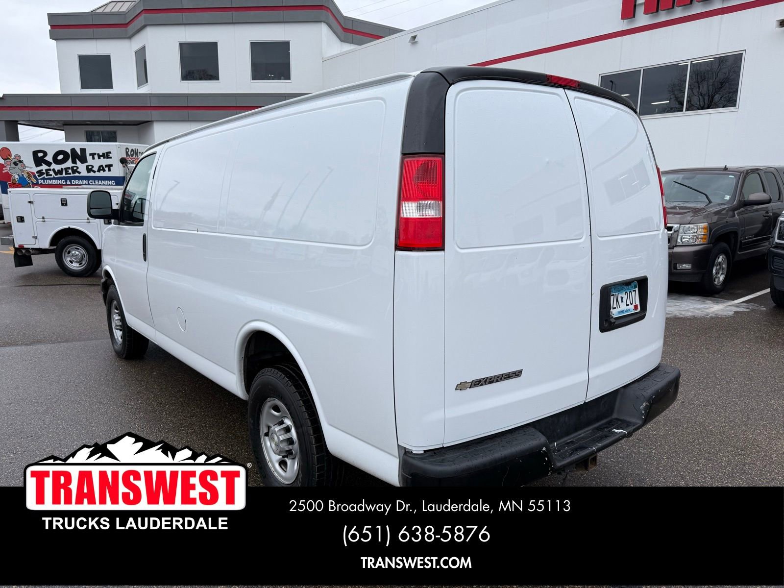 Used 2021 Chevrolet Express 2500 w/ Driver Convenience Package image 3