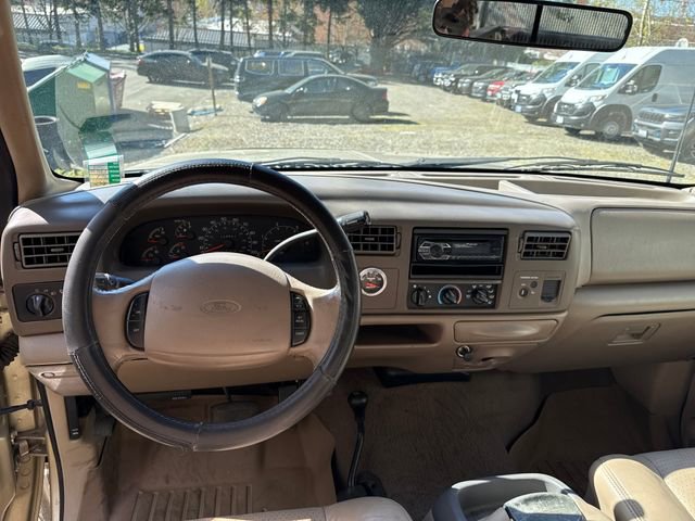 Used 2001 Ford F350 Lariat image 16