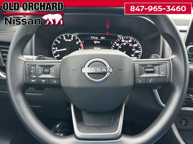 Used 2025 Nissan Rogue S AWD/4WD image 20