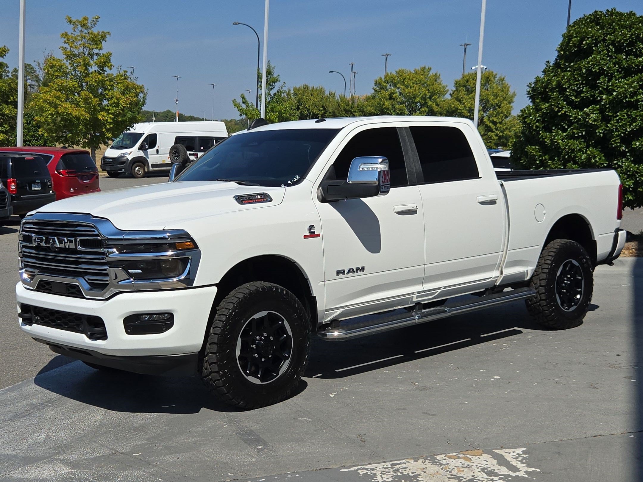Used 2025 RAM 2500 Laramie AWD/4WD image 3