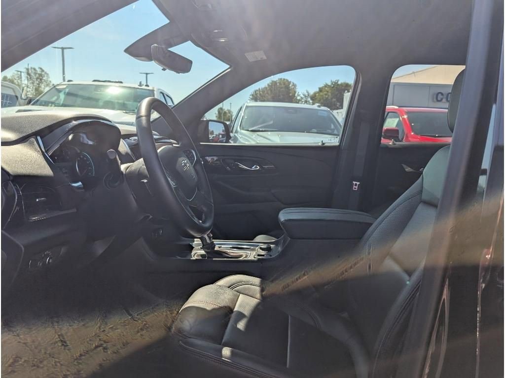 Used 2023 Chevrolet Traverse RS image 14