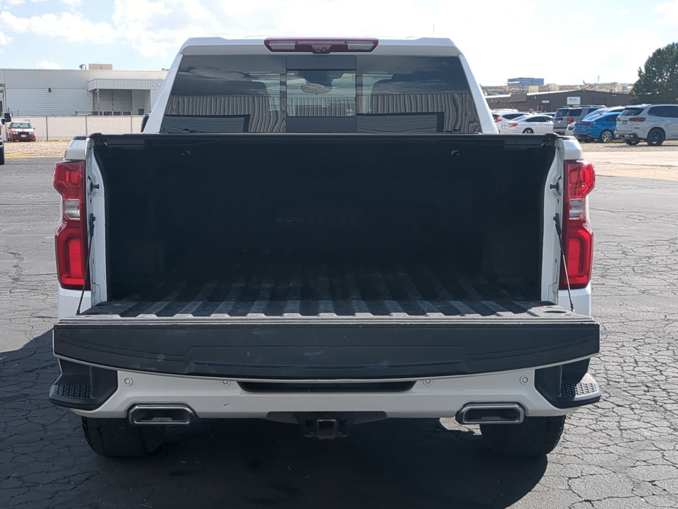 Used 2023 Chevrolet Silverado 1500 High Country w/ Technology Package AWD/4WD image 31