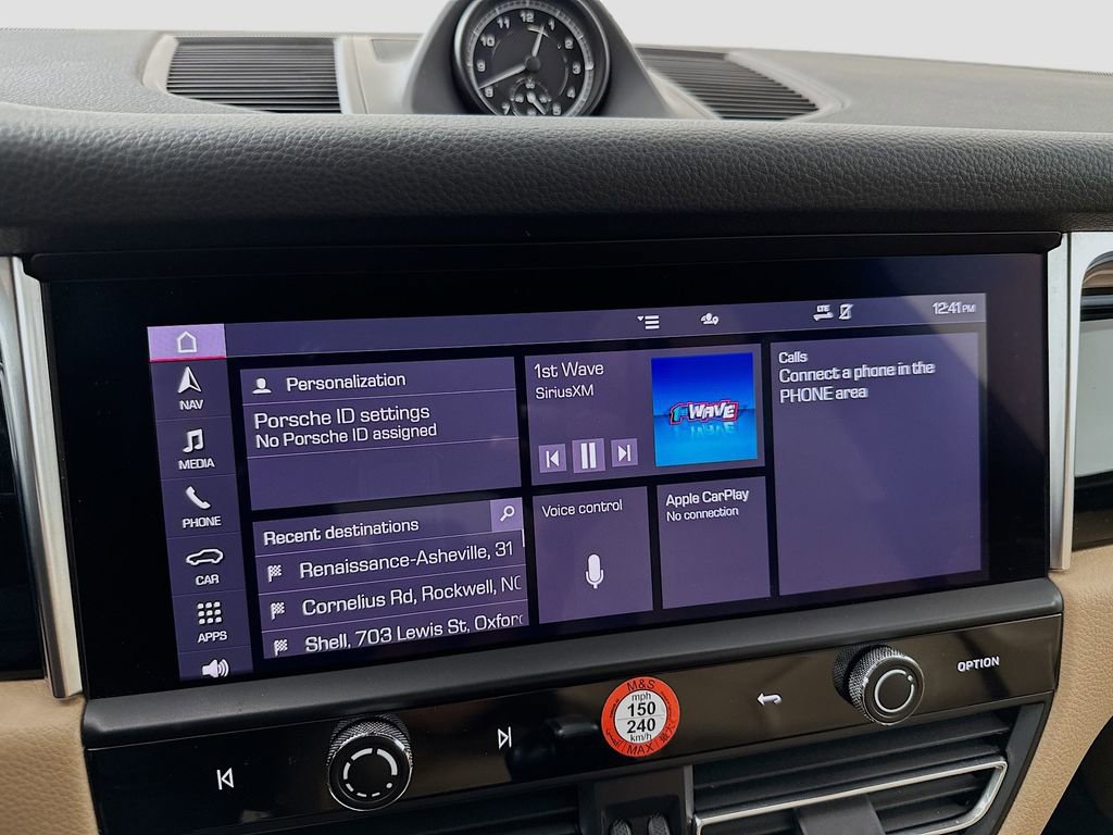 Certified 2023 Porsche Macan AWD/4WD image 15