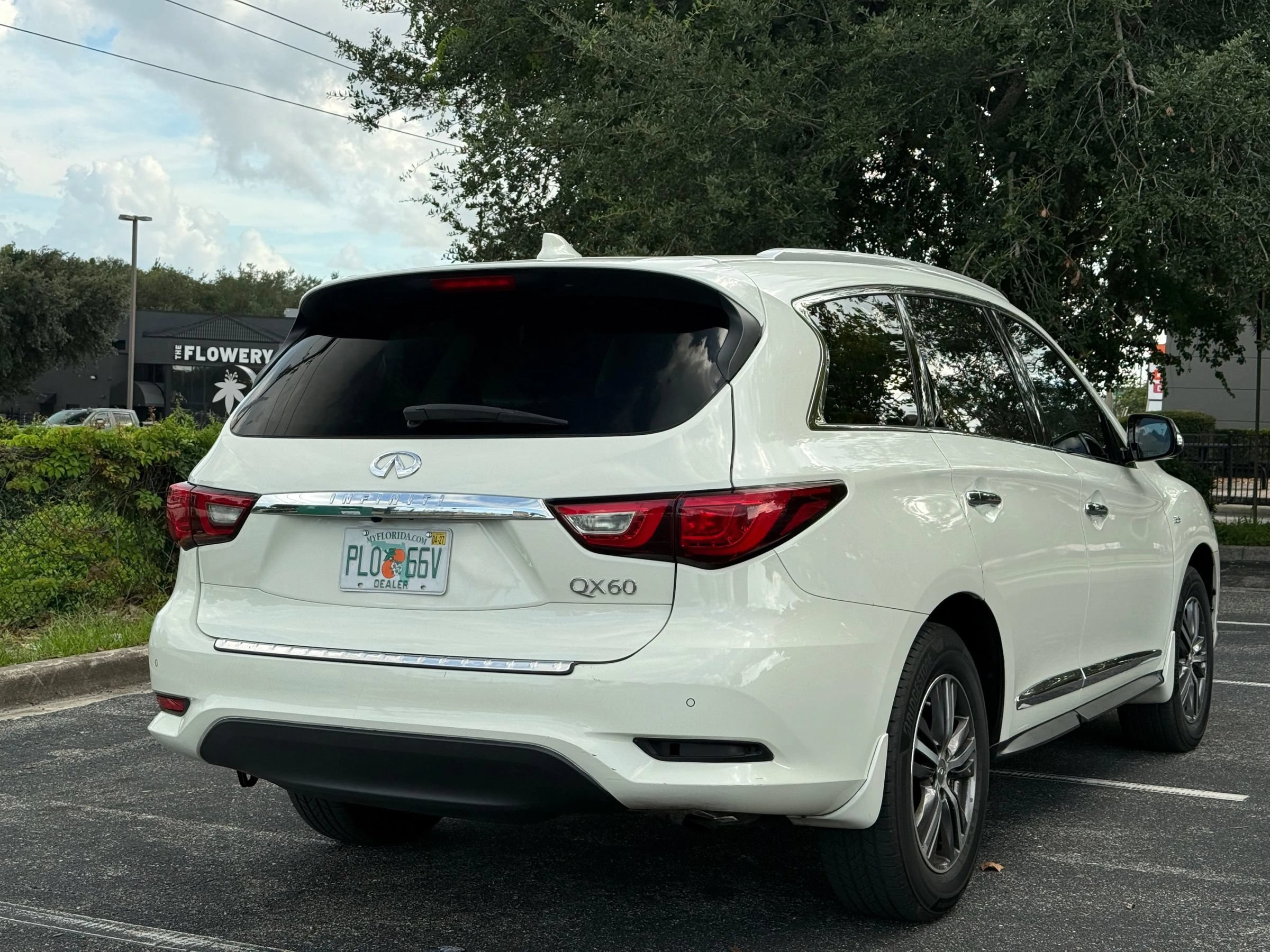 Used 2017 INFINITI QX60 FWD w/ Premium Plus Package image 5