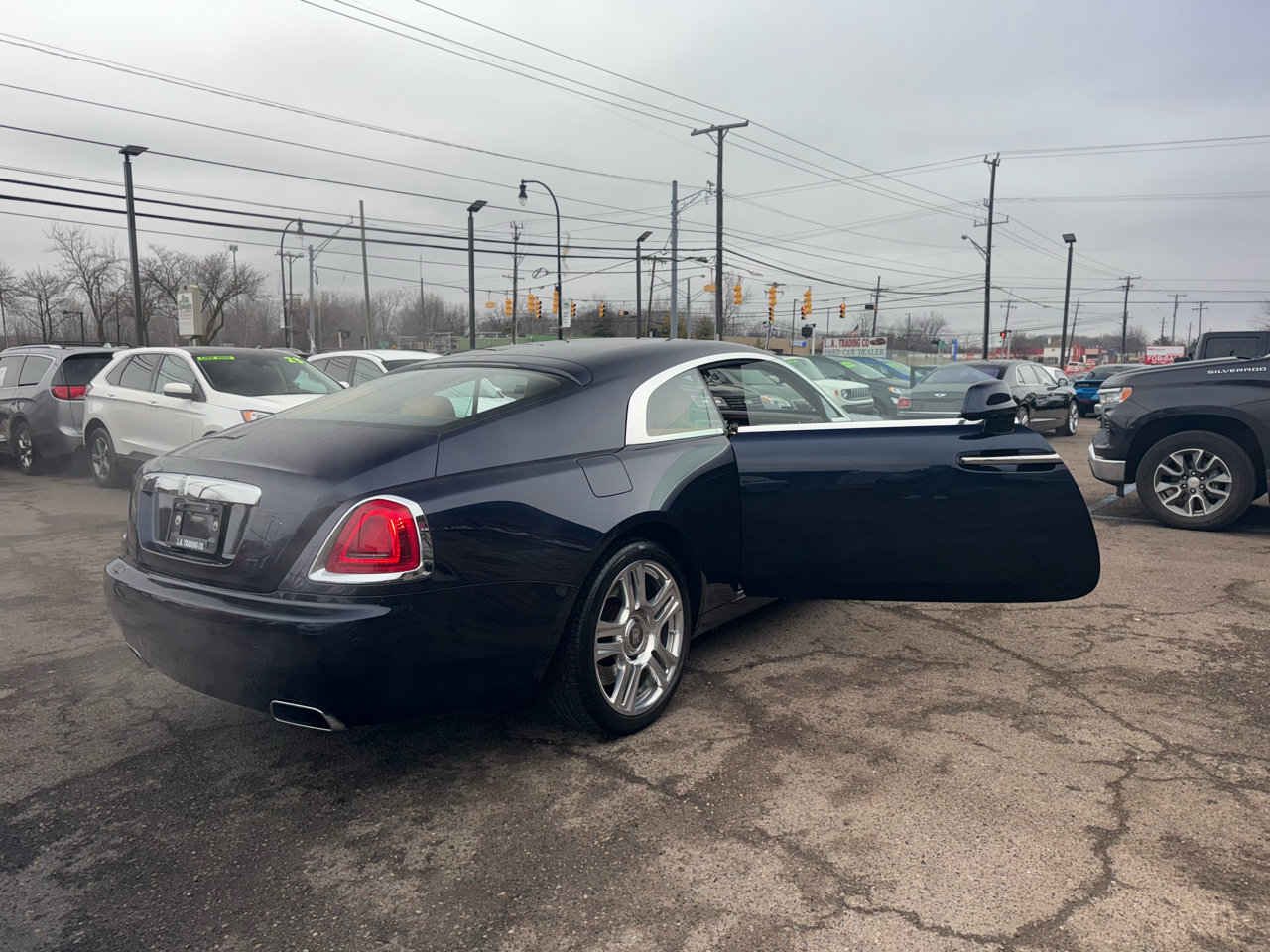 Used 2015 Rolls-Royce Wraith image 22