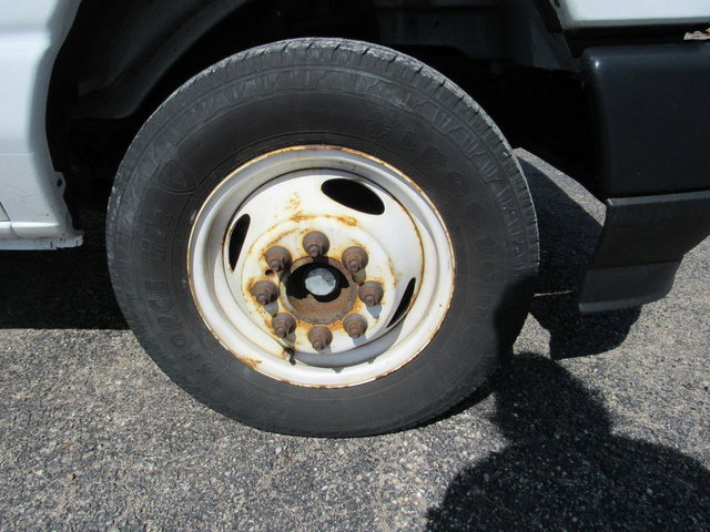 Used 2022 Ford E-350 and Econoline 350 Super Duty RWD image 10