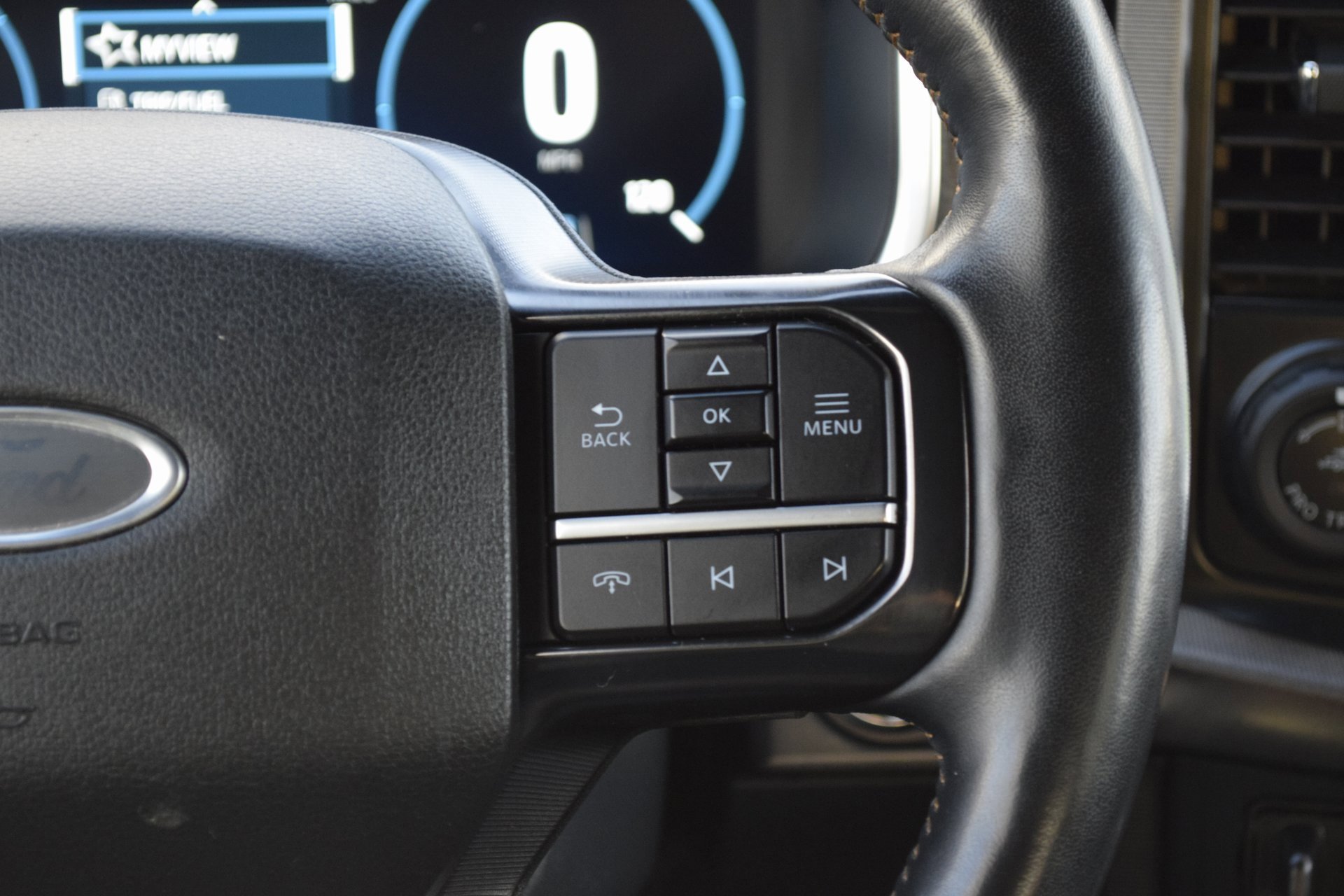 Certified 2022 Ford F150 Platinum w/ Equipment Group 701A High image 13