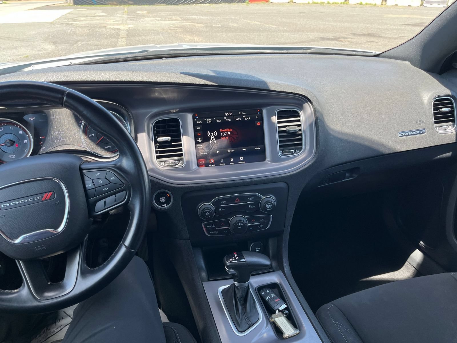 Used 2023 Dodge Charger SXT RWD image 27
