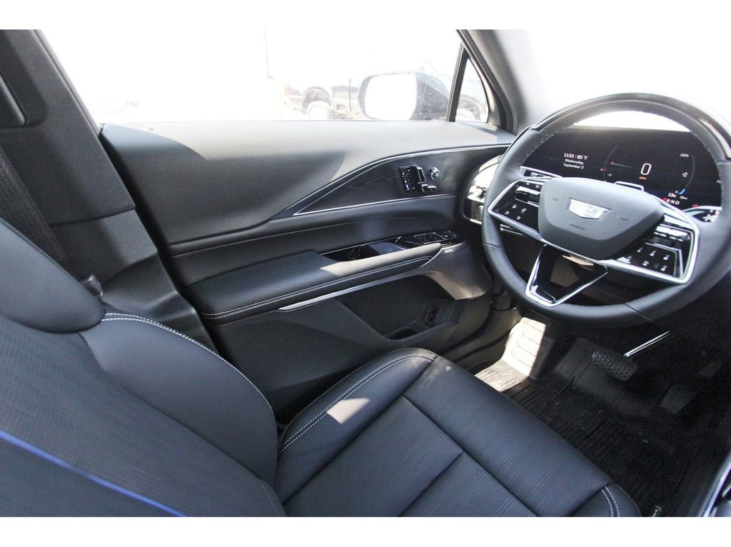 New 2026 Cadillac Lyriq Signature Sport image 8