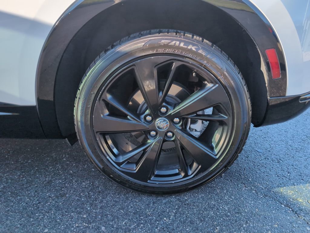 Used 2022 Buick Envision Essence w/ Technology Package I image 25