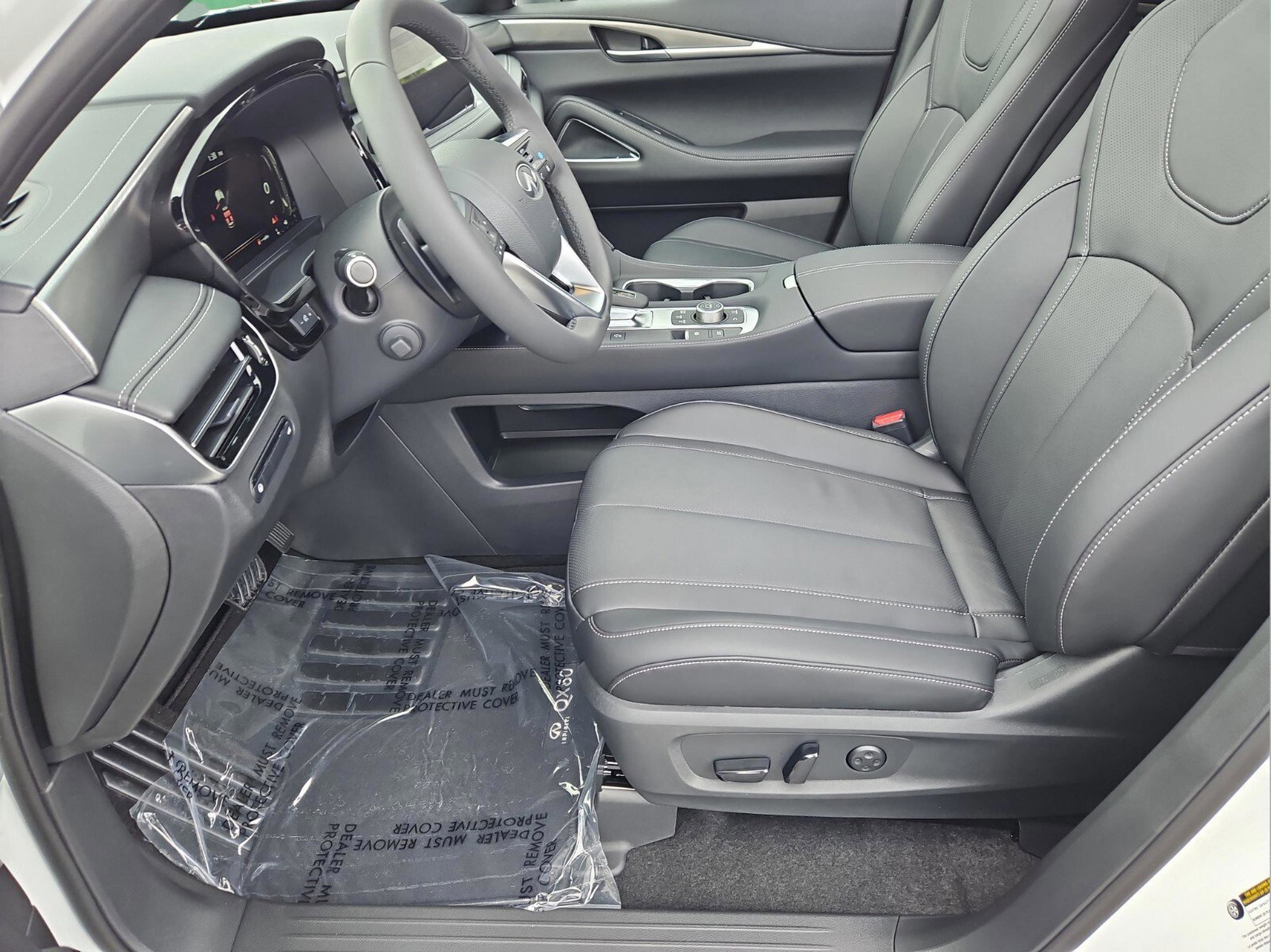 Used 2025 INFINITI QX60 Luxe w/ Black Edition image 16