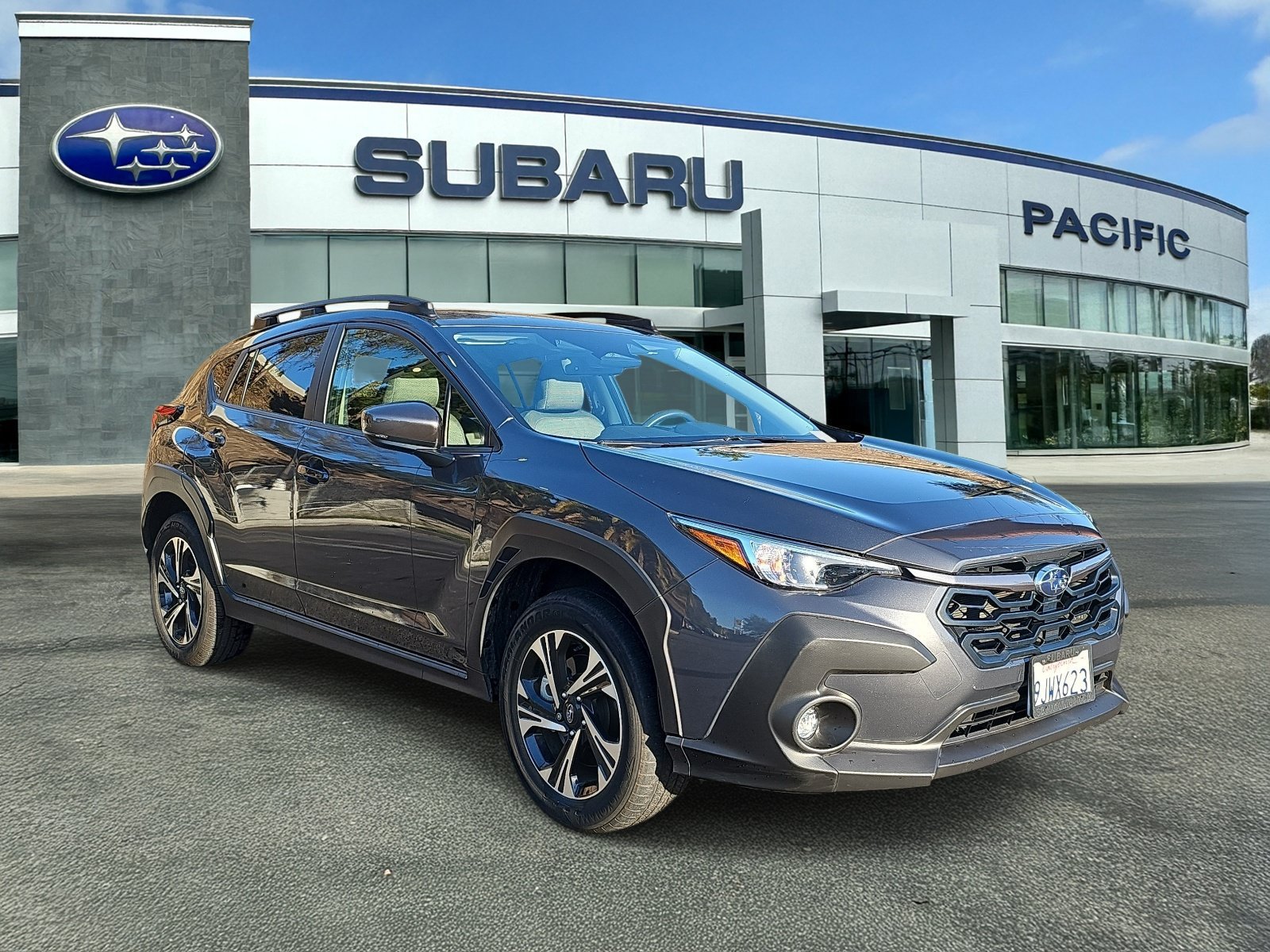 Used 2024 Subaru Crosstrek 2.0i Premium w/ Crosstrek Mirror Package AWD/4WD image 1