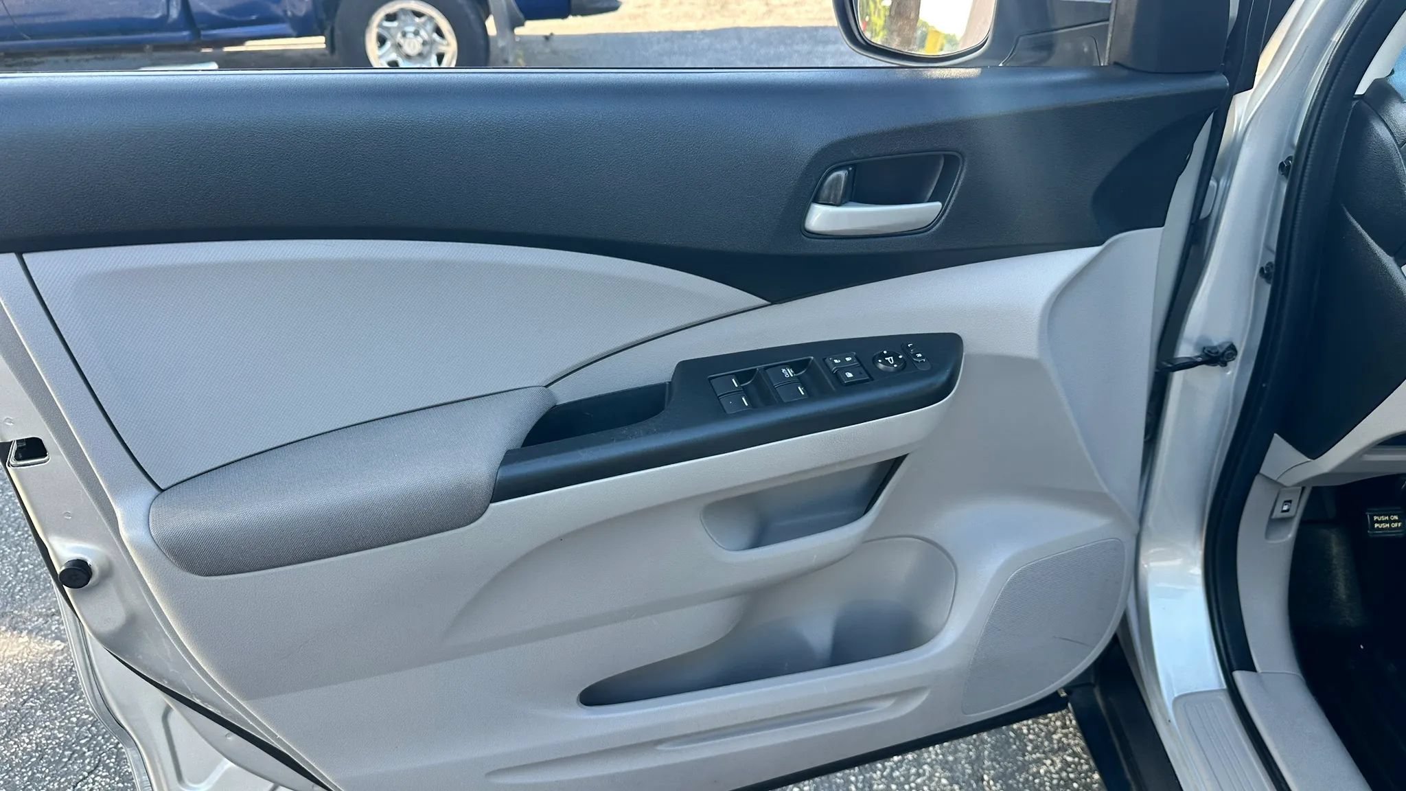 Used 2012 Honda CR-V LX image 11