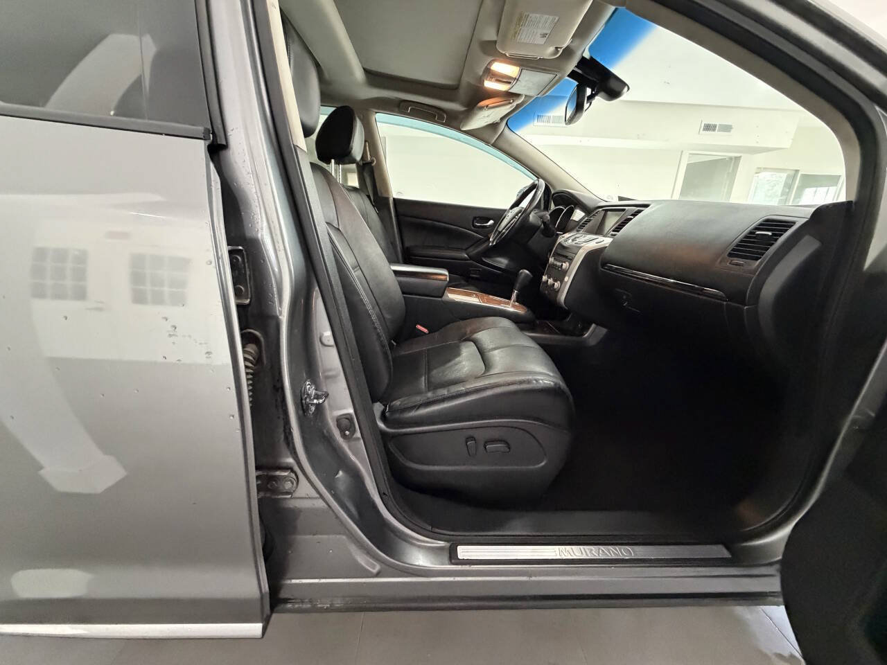 Used 2014 Nissan Murano LE w/ Platinum Edition Package AWD/4WD image 10
