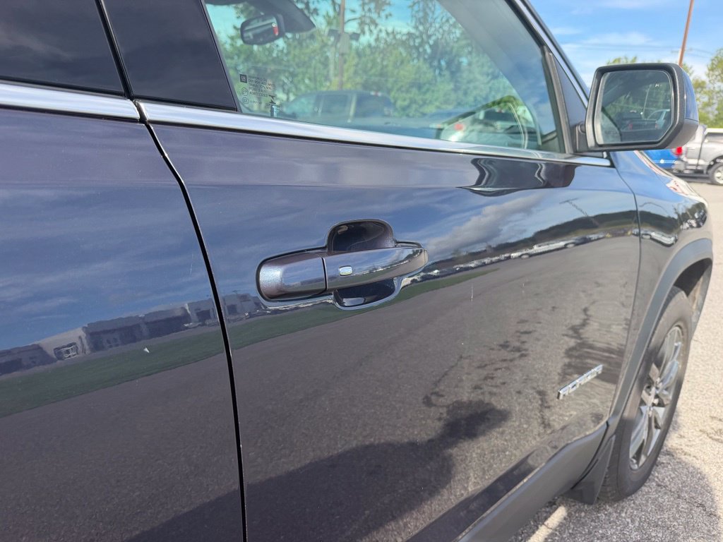 Used 2018 GMC Acadia SLT AWD/4WD image 30