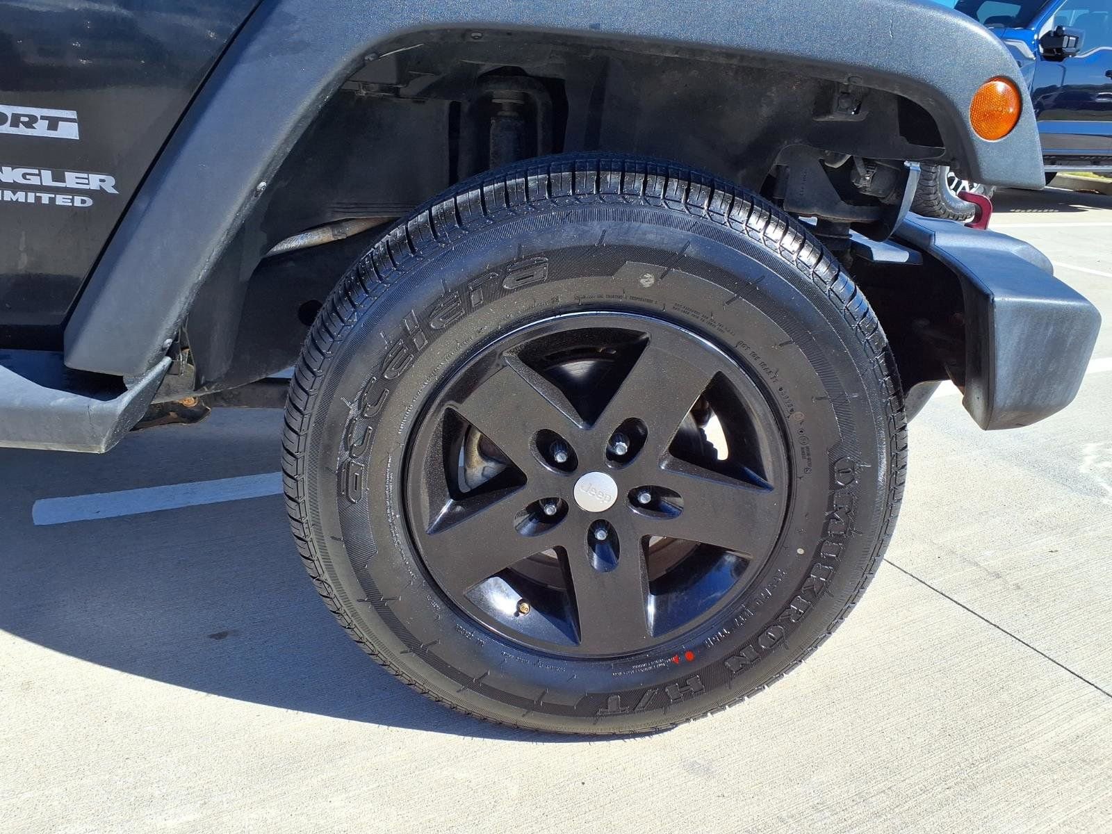 Used 2016 Jeep Wrangler Unlimited Sport AWD/4WD image 9