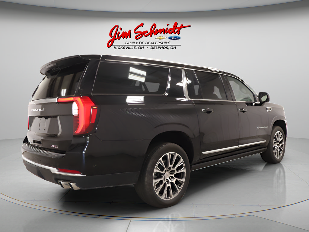 Used 2026 GMC Yukon XL Denali w/ Sun & Power Step Package AWD/4WD image 5