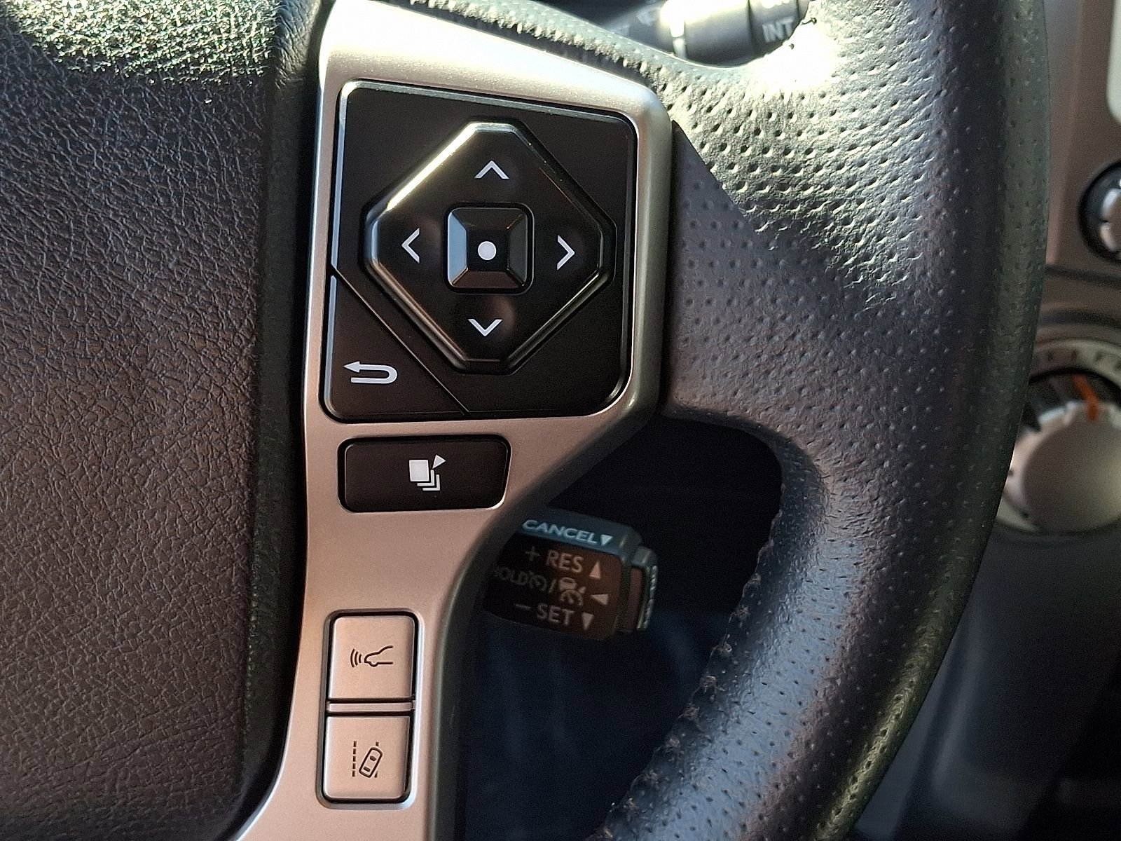 Used 2021 Toyota 4Runner SR5 Premium image 22