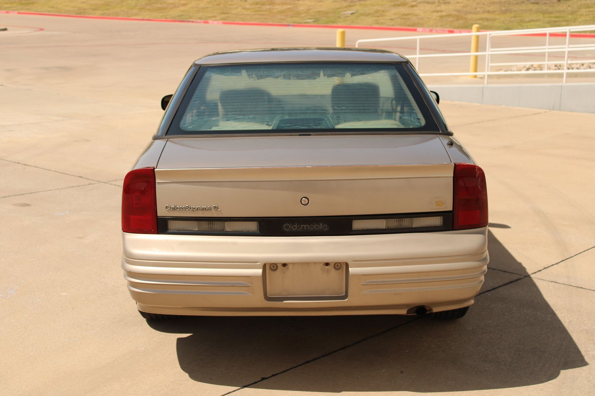 Used 1997 Oldsmobile Cutlass Supreme SL FWD image 11