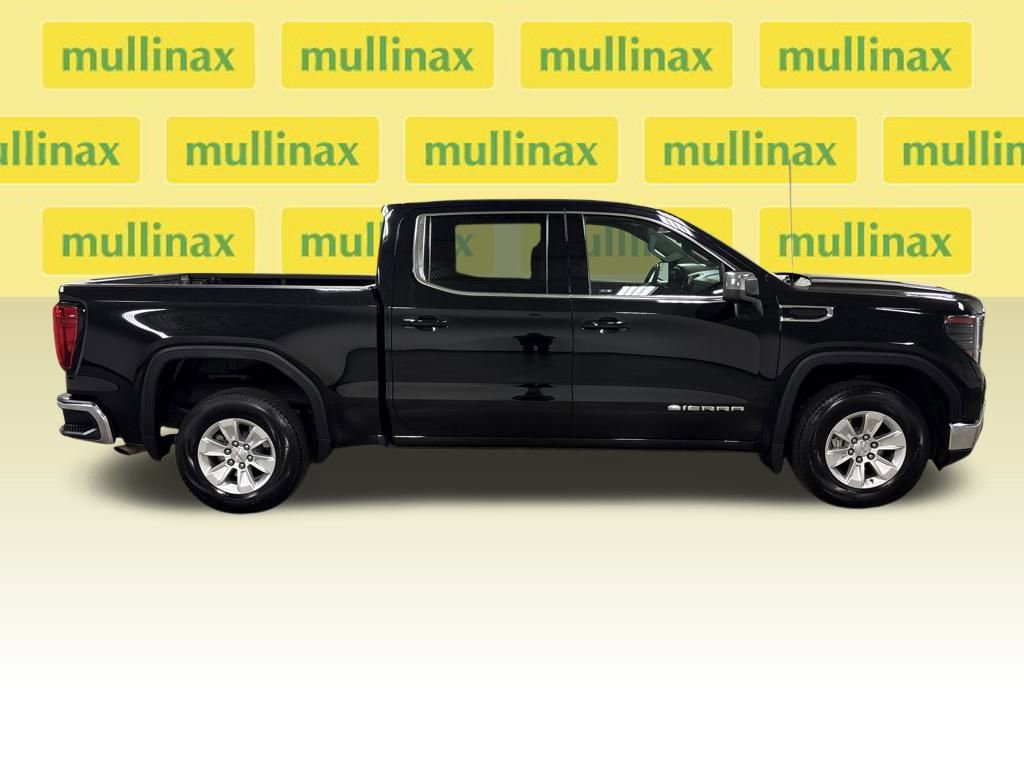 Used 2024 GMC Sierra 1500 SLE image 17