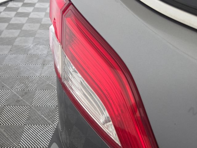 Used 2014 Nissan Quest SV FWD image 14