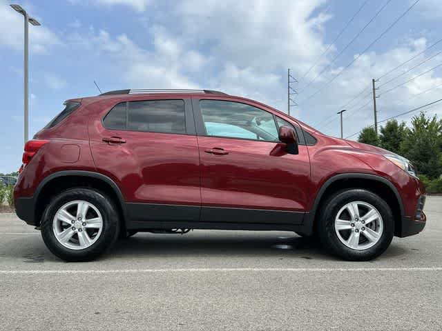 Used 2022 Chevrolet Trax LT w/ LT Convenience Package AWD/4WD image 3