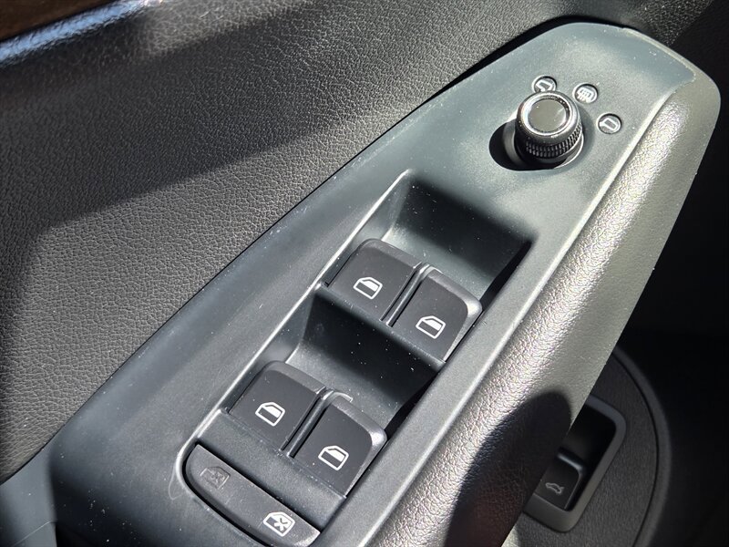 Used 2010 Audi Q5 3.2 Premium AWD/4WD image 30
