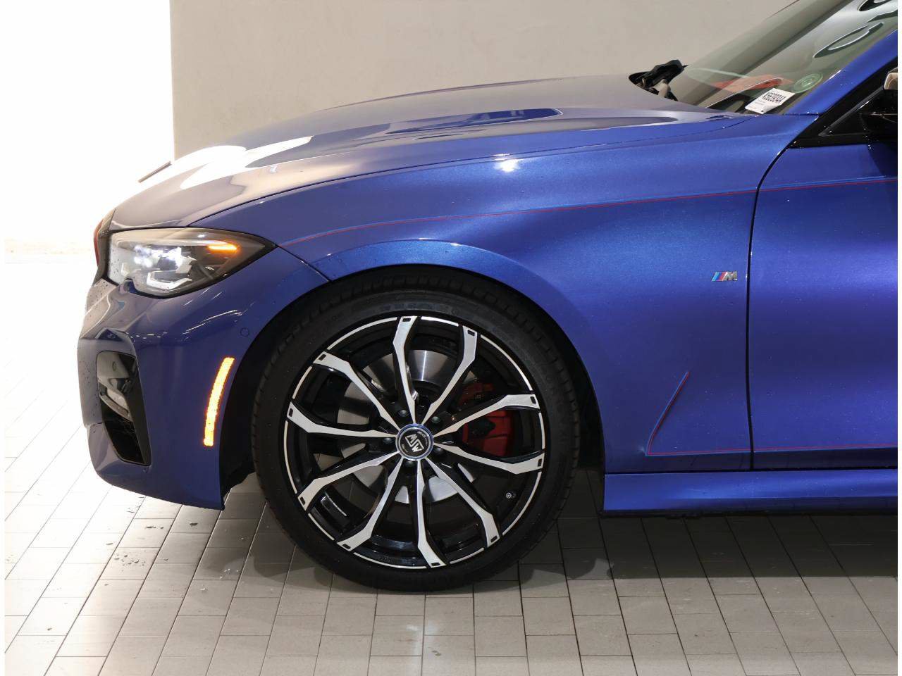 Used 2022 BMW 330i Sedan w/ M Sport Package RWD image 4