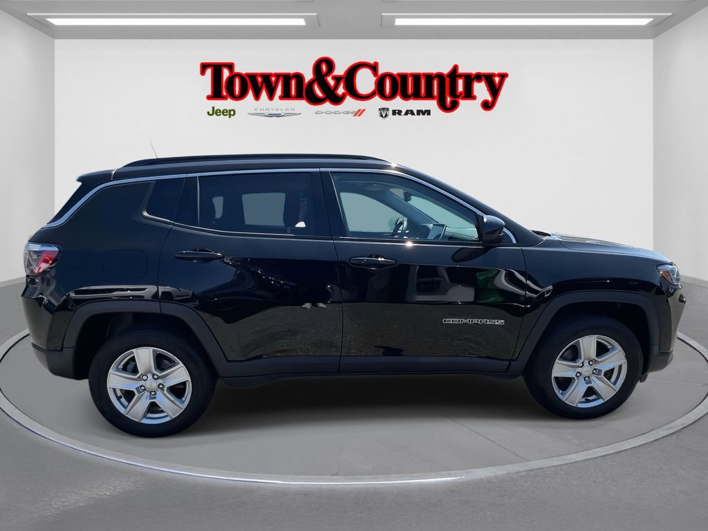 Certified 2022 Jeep Compass Latitude w/ Convenience Group AWD/4WD image 5