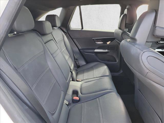 Used 2024 Mercedes-Benz GLC 300 image 16