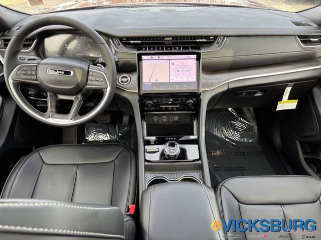 New 2025 Jeep Grand Cherokee Limited image 2