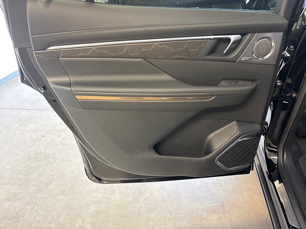 New 2025 Buick Enclave Avenir w/ Trailering Package, 5000 lbs. image 27