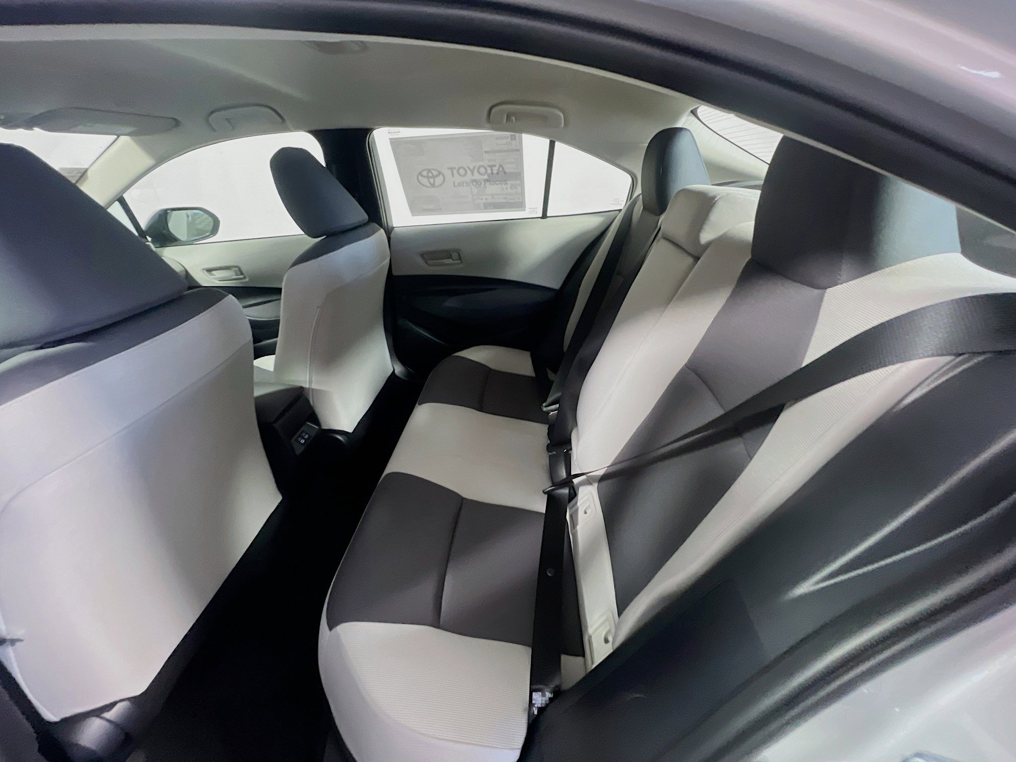 New 2025 Toyota Corolla LE image 28