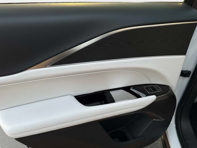 New 2026 Cadillac Lyriq Sport AWD/4WD image 10