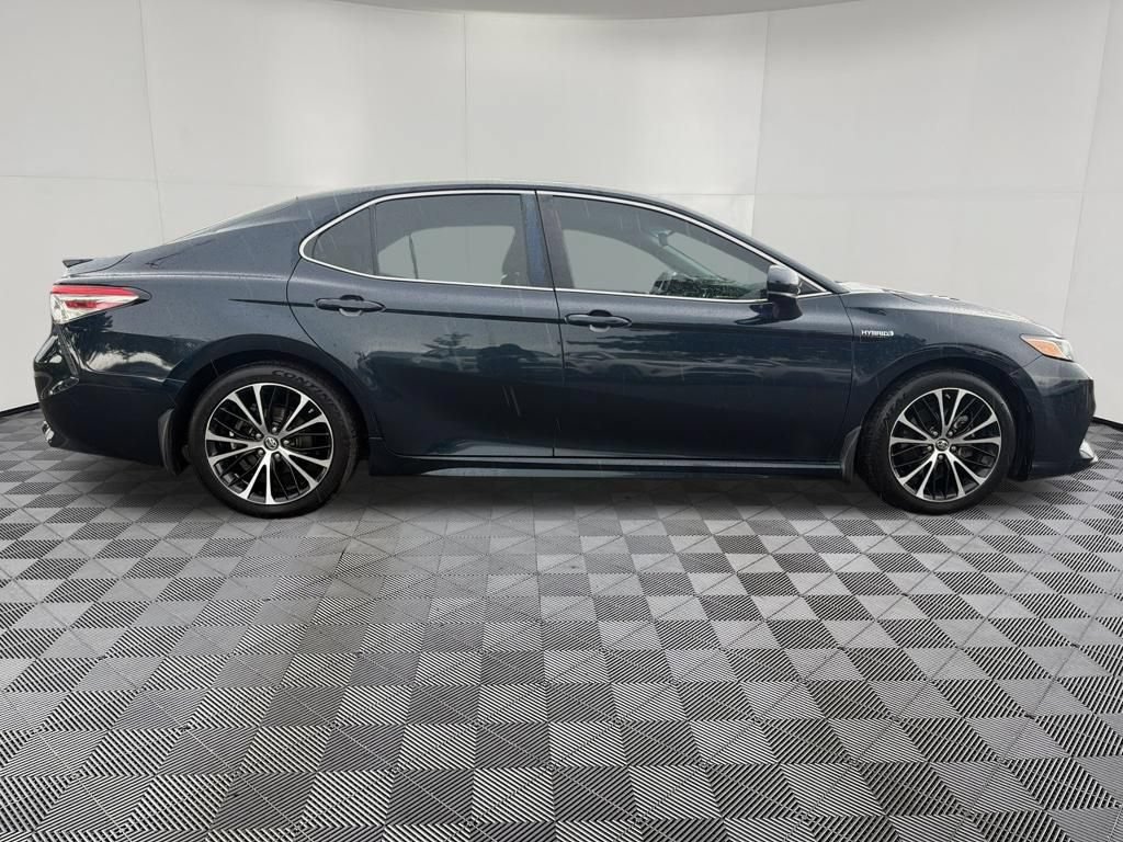 Used 2019 Toyota Camry SE FWD image 10