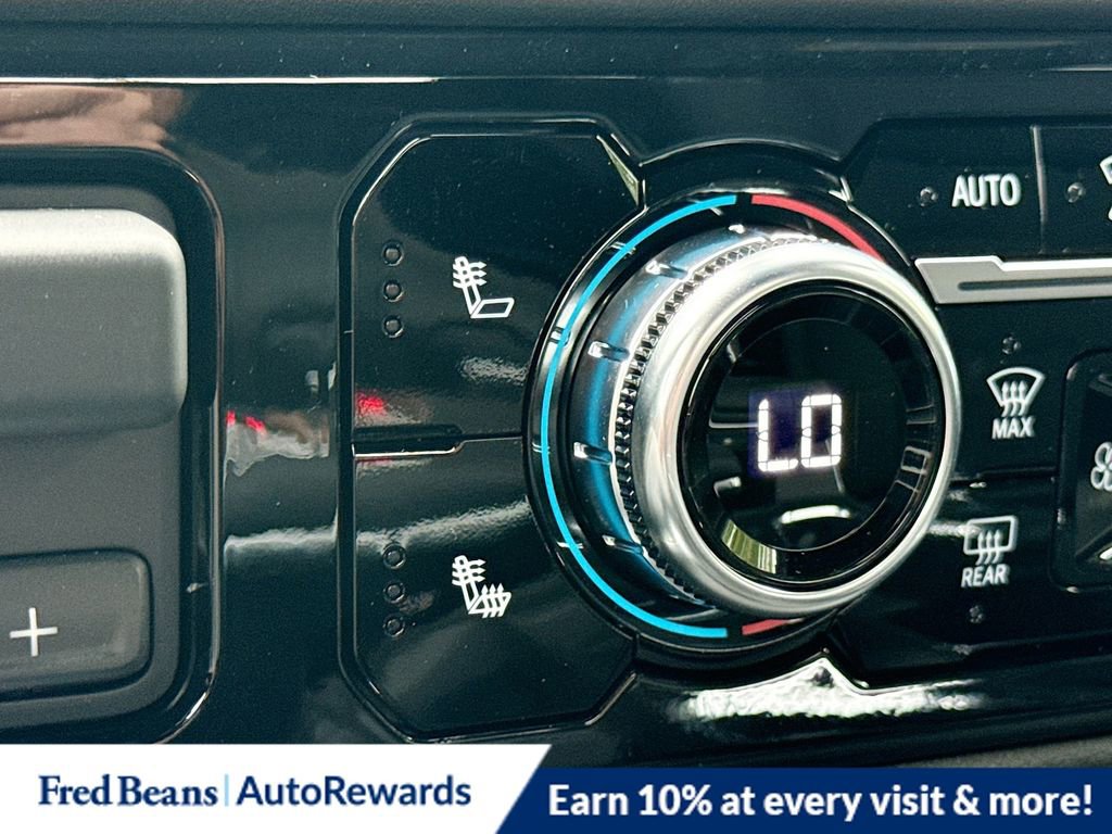 New 2026 GMC Sierra 1500 Elevation w/ LPO, Elevation Black Package image 20