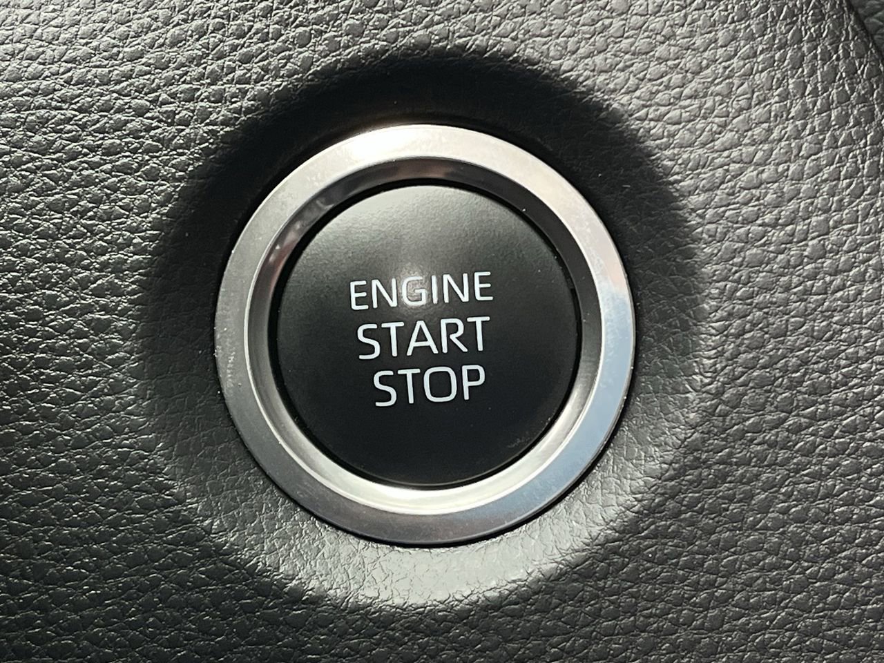 Used 2025 Toyota Corolla SE FWD image 19