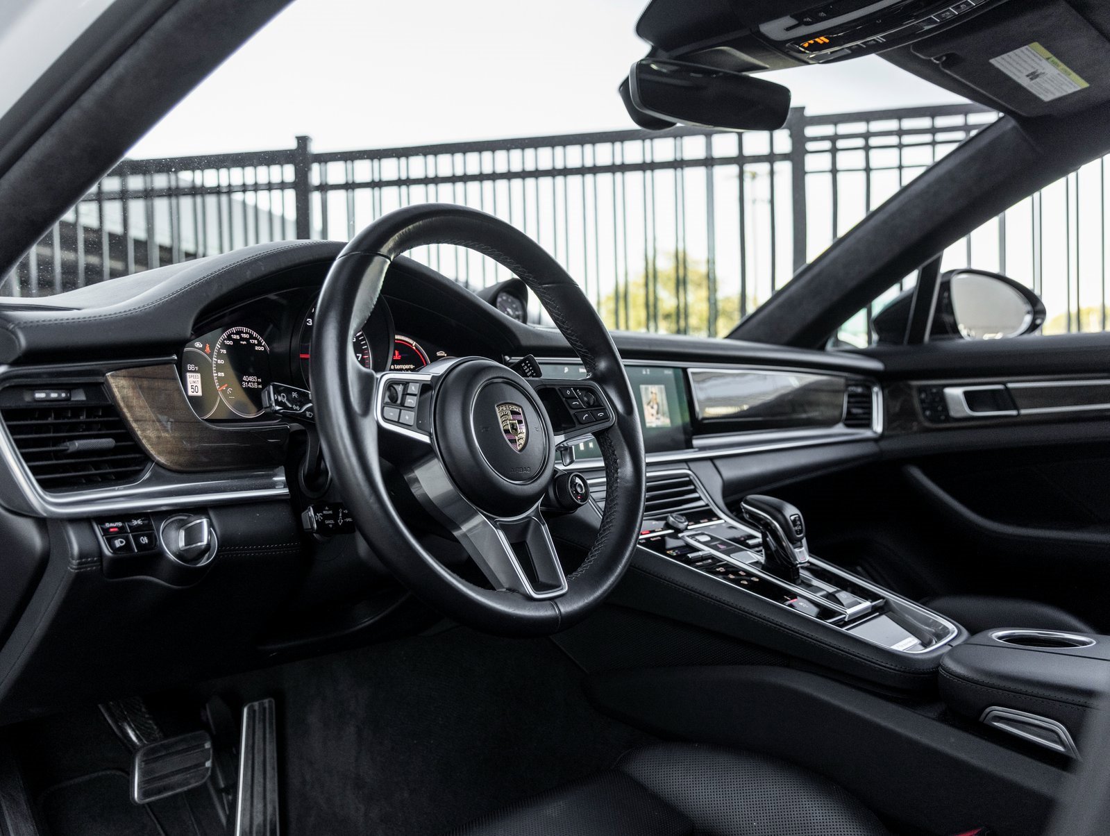 Used 2020 Porsche Panamera GTS image 4