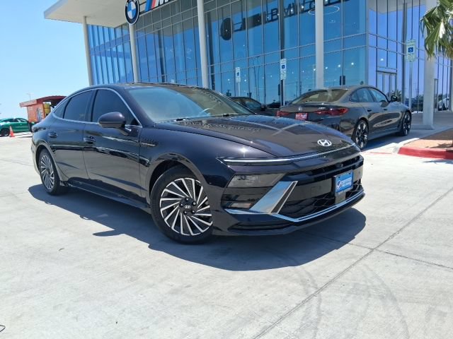 Used 2024 Hyundai Sonata Limited FWD image 1