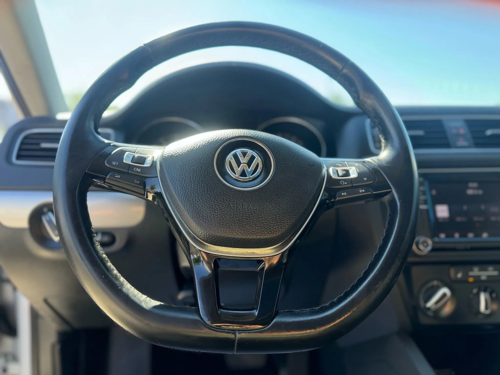 Used 2018 Volkswagen Jetta SE image 18