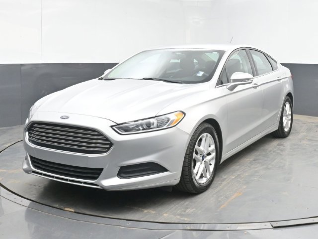 Used 2016 Ford Fusion SE FWD image 10