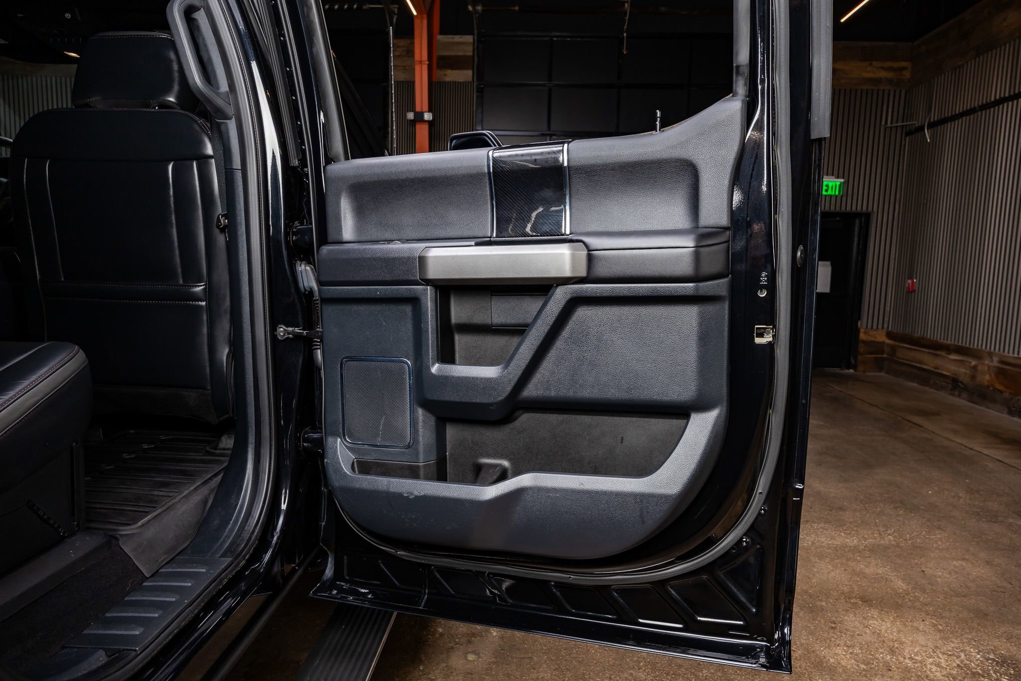 Used 2022 Ford F250 Platinum image 39