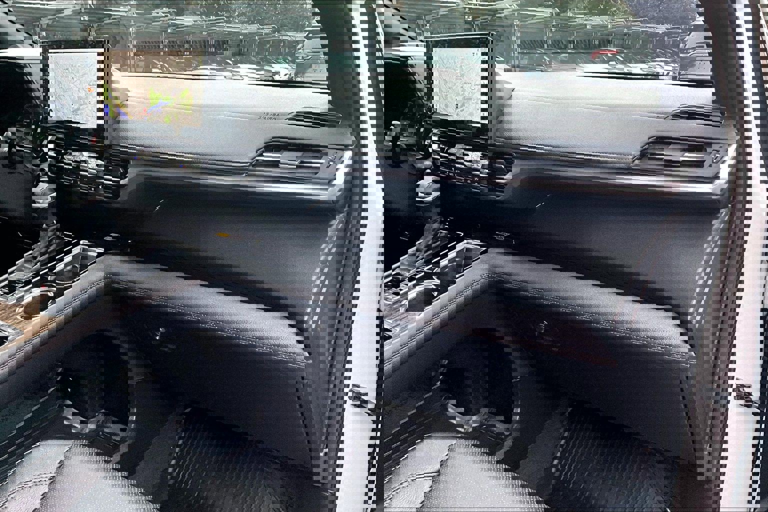 Used 2025 Toyota Sienna Platinum image 15