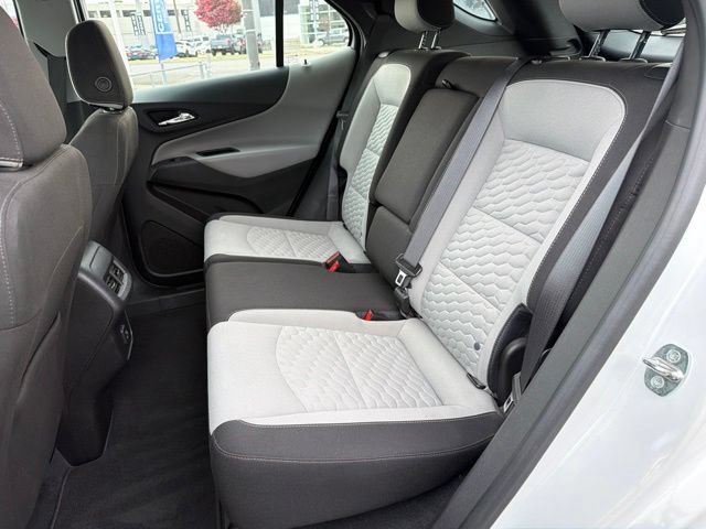 Used 2021 Chevrolet Equinox LS FWD image 17