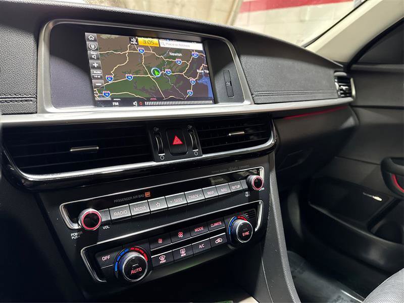 Used 2020 Kia Optima SX image 35