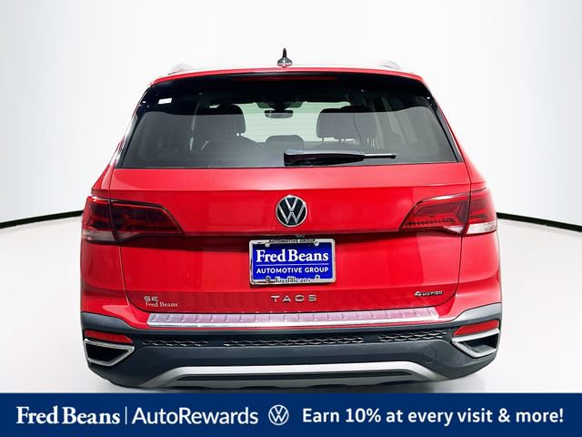 Used 2023 Volkswagen Taos SE w/ Panoramic Sunroof Package AWD/4WD image 7