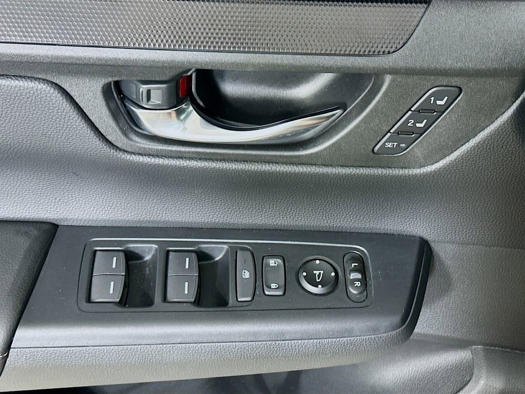 Certified 2025 Honda CR-V Sport-L image 21