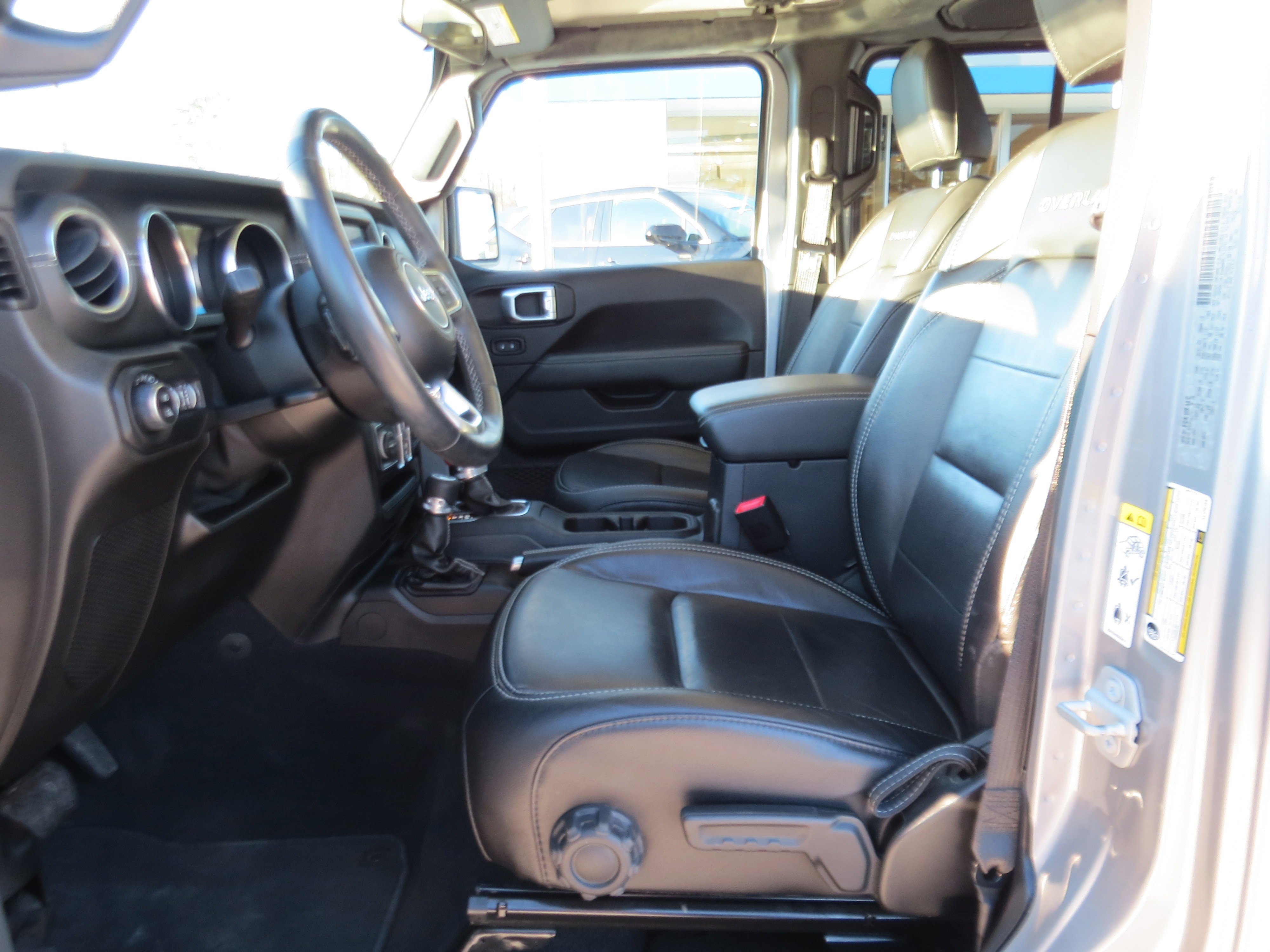 Used 2020 Jeep Gladiator Overland w/ LED Lighting Group image 15