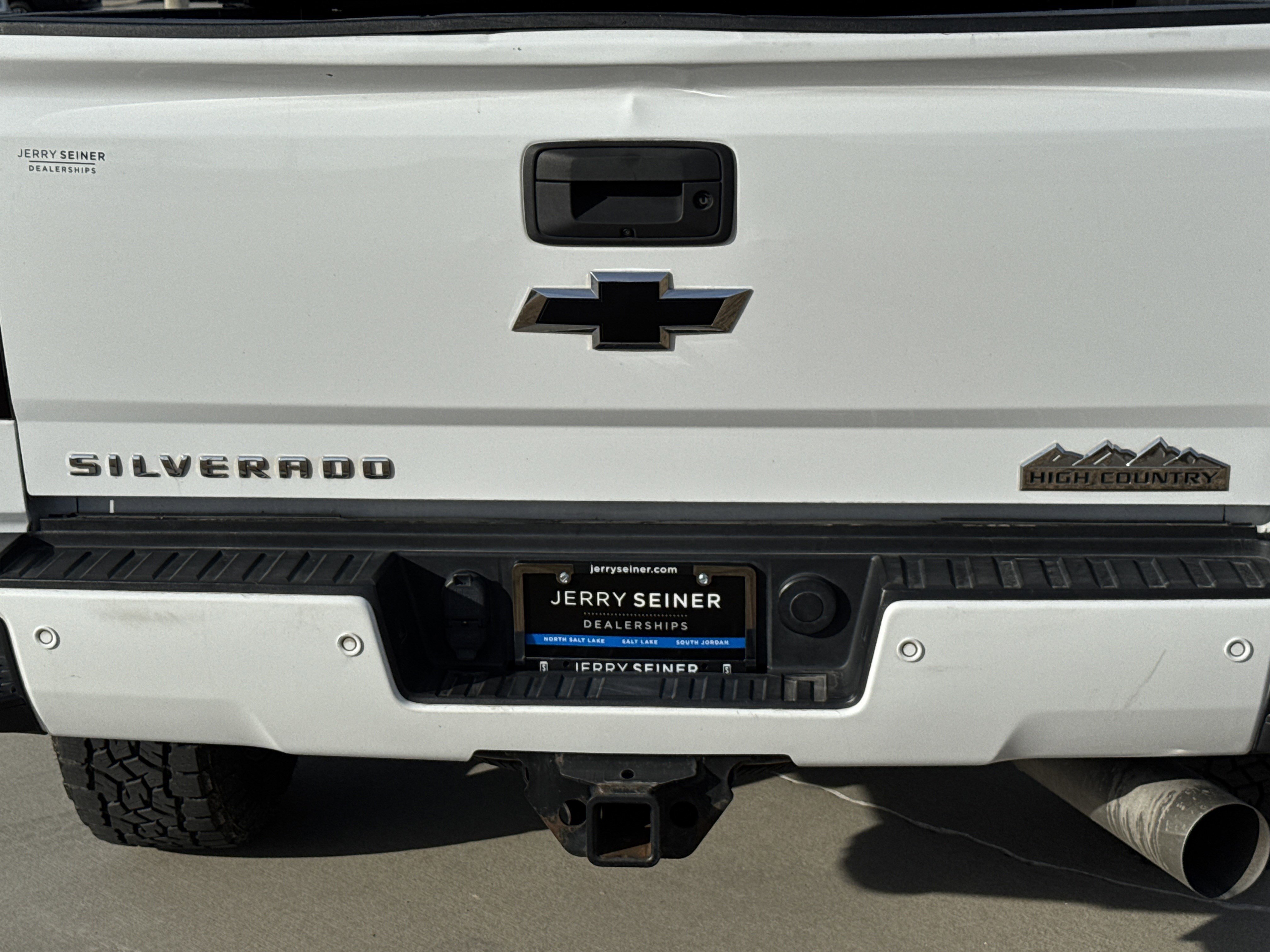 Used 2017 Chevrolet Silverado 2500 High Country w/ Duramax Plus Package image 13