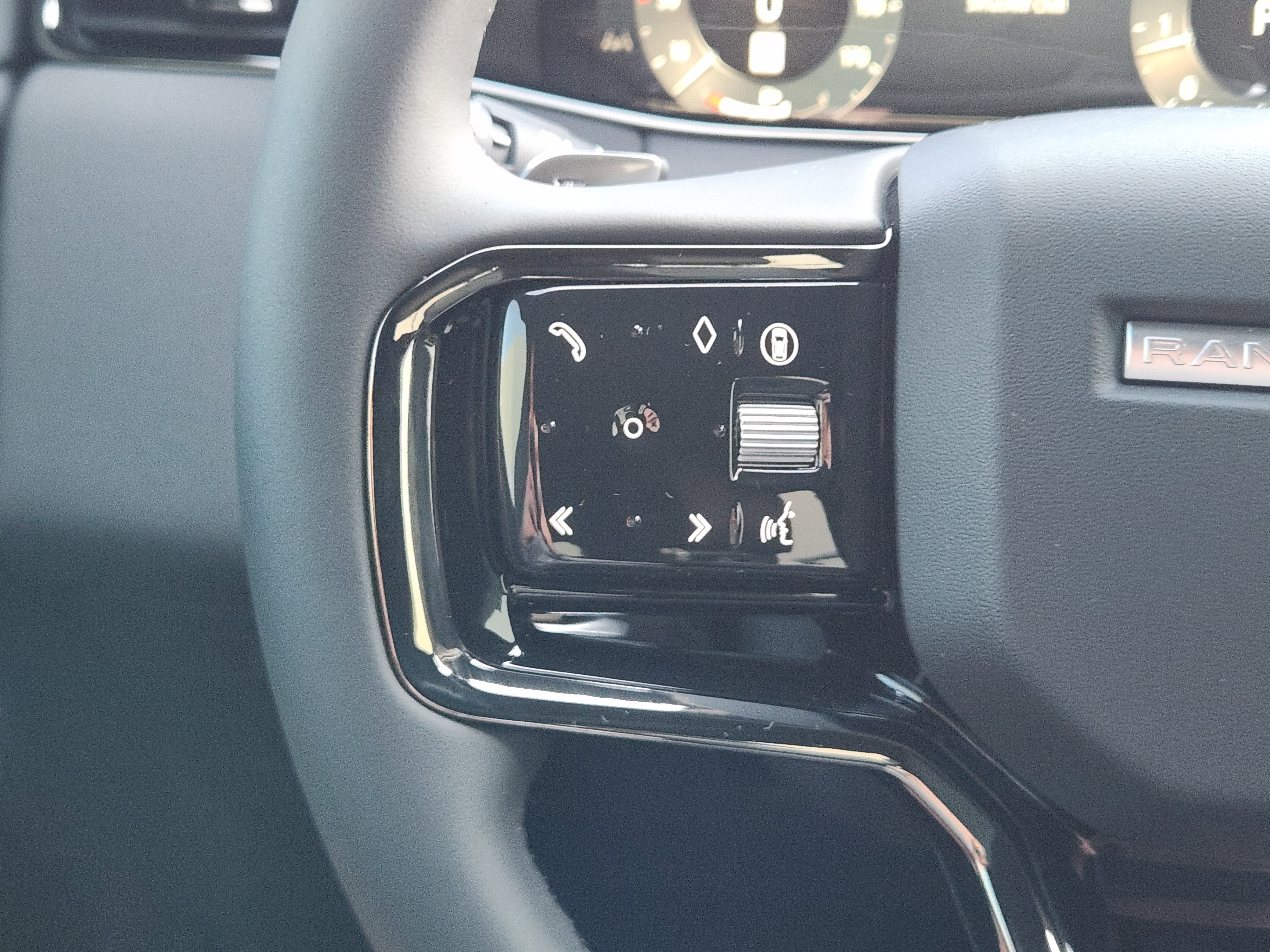 New 2026 Land Rover Range Rover Evoque S image 28